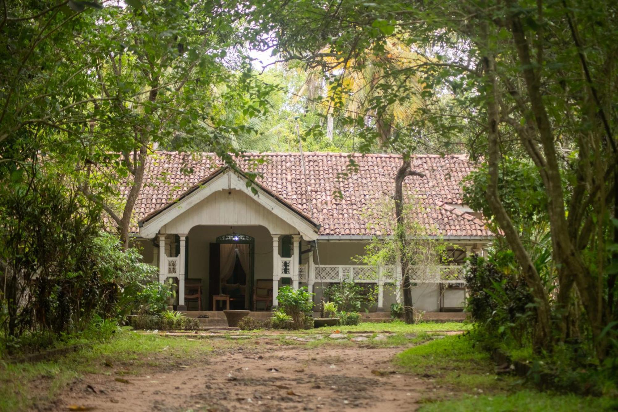 Cadjan Sacred Anuradhapura Villa Exterior photo